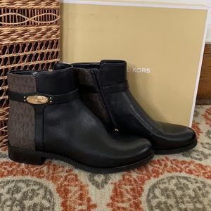 Micheal Kors Finley Flat Bootie